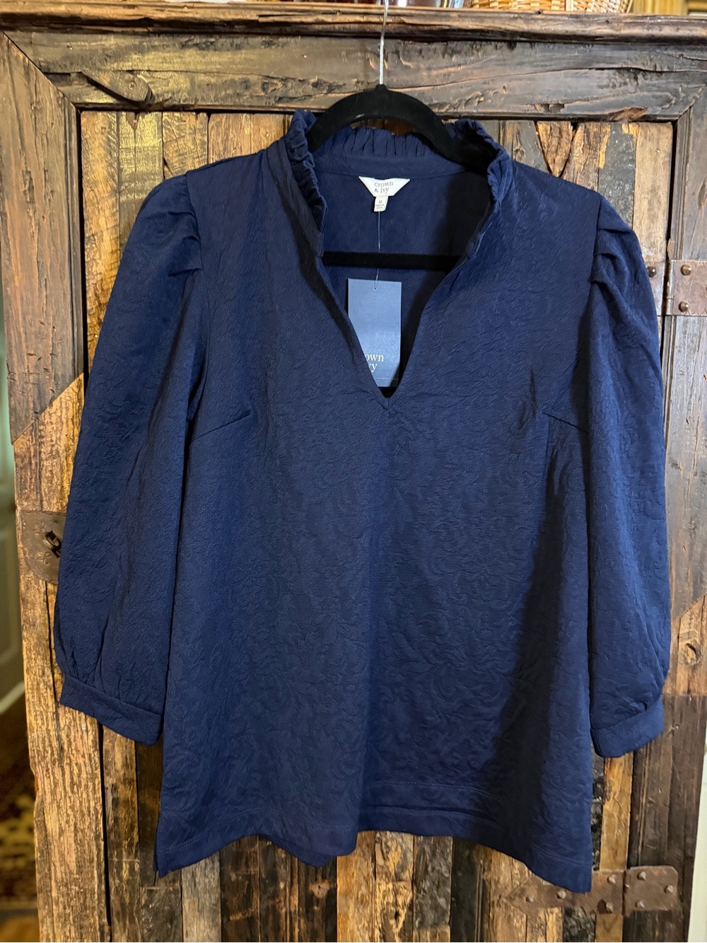 Crown & Ivy Womens Medium NWT Navy Blue Ruffle Neck Puff Sleeve Blouse Top